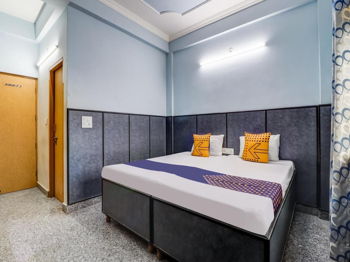 Spot On 82236 Aryan Home Stay Jhājra Екстериор снимка