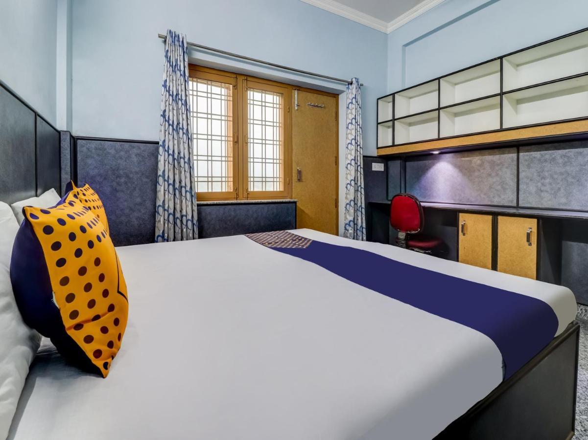 Spot On 82236 Aryan Home Stay Jhājra Екстериор снимка